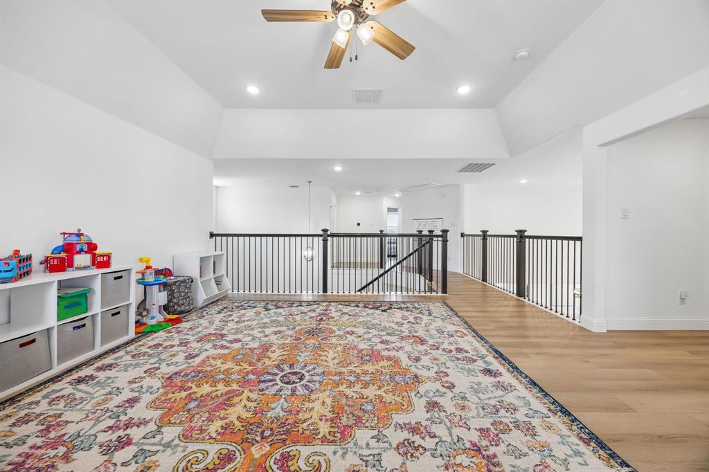 3200 Willowbrook Road Property Photo 19