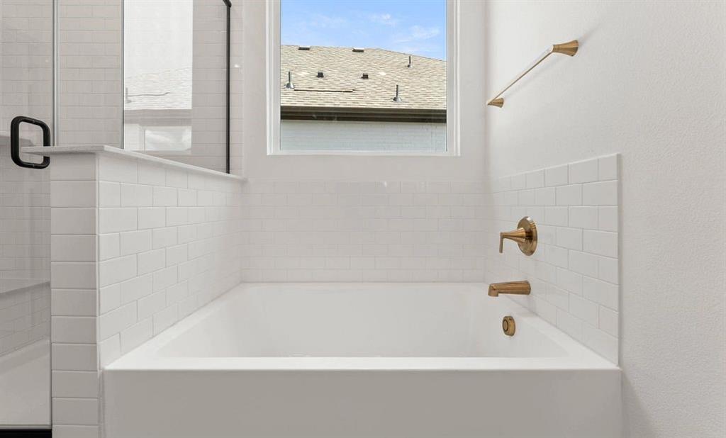 653 Tyronza Drive Property Photo 15