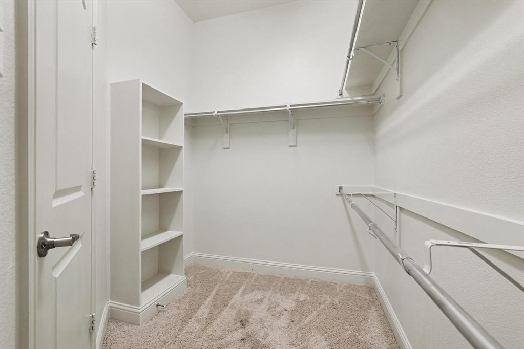 15943 River Glen Drive Property Photo 19