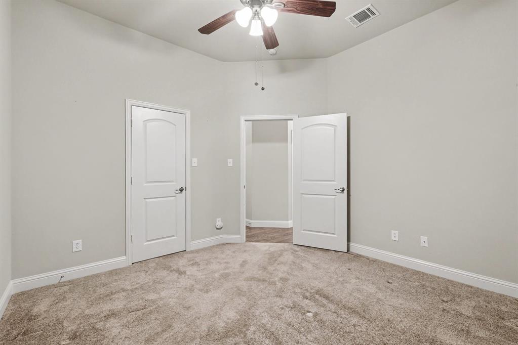 15943 River Glen Drive Property Photo 21