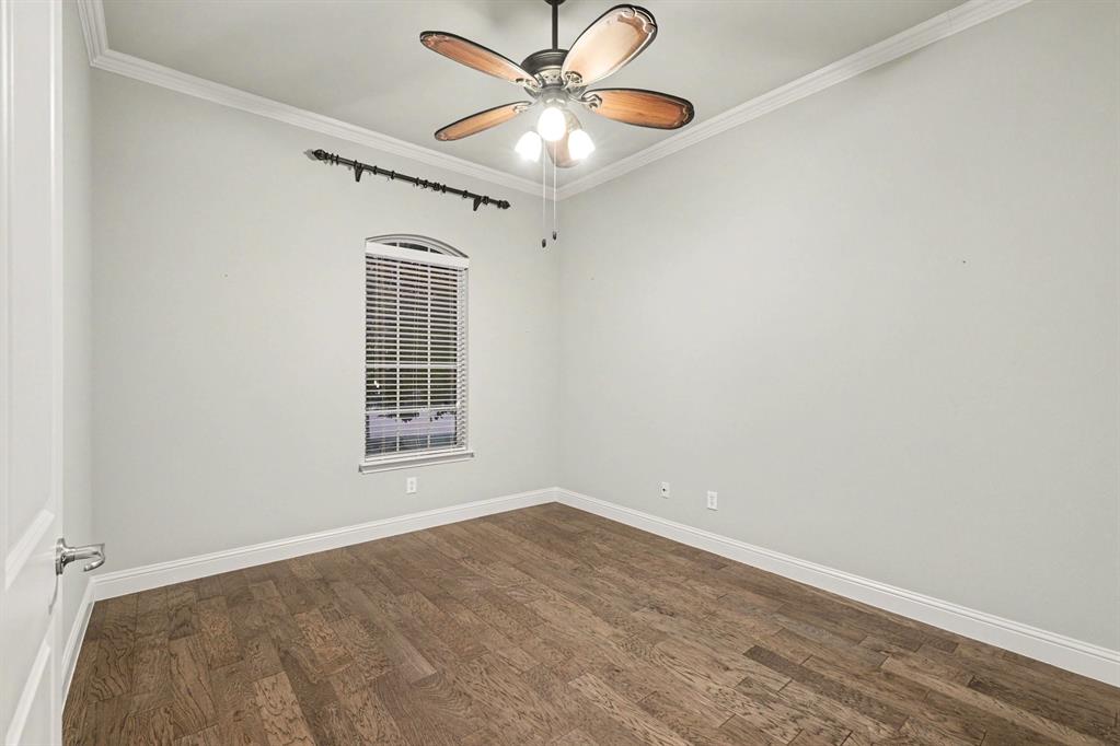 15943 River Glen Drive Property Photo 26