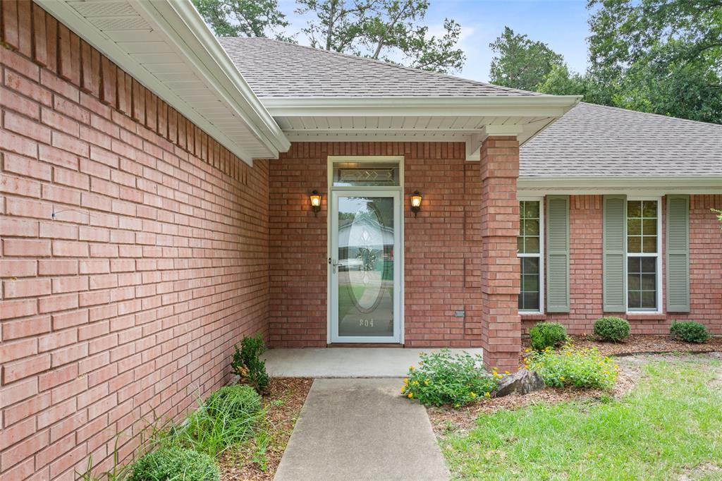 804 Canary Lane Property Photo 6