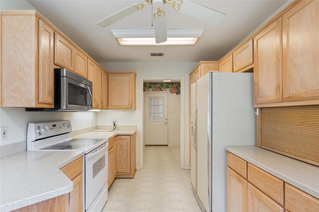 804 Canary Lane Property Photo 13