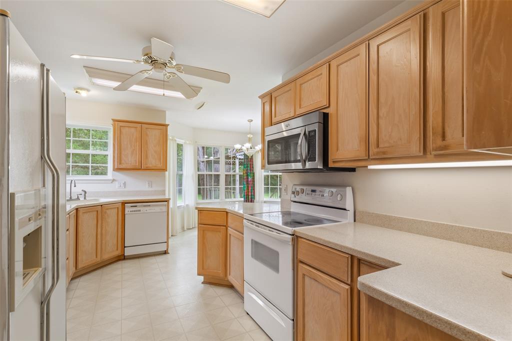 804 Canary Lane Property Photo 16