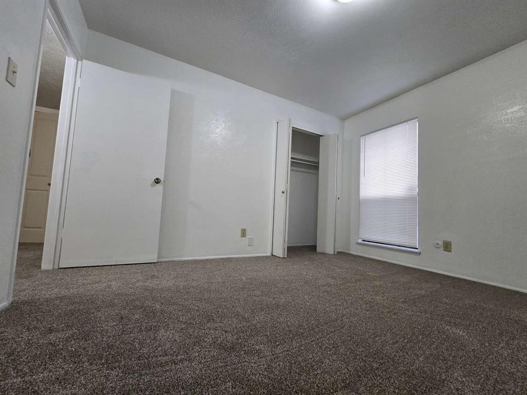 6932 Misty Glen Court Property Photo 10