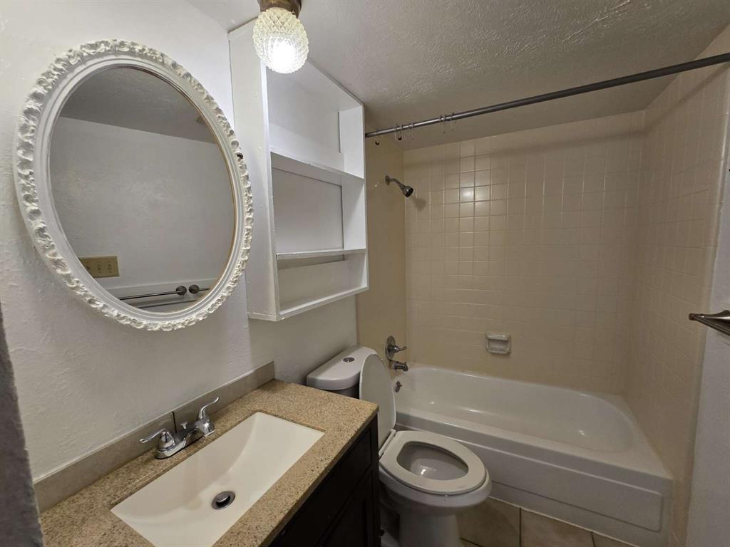 6932 Misty Glen Court Property Photo 17