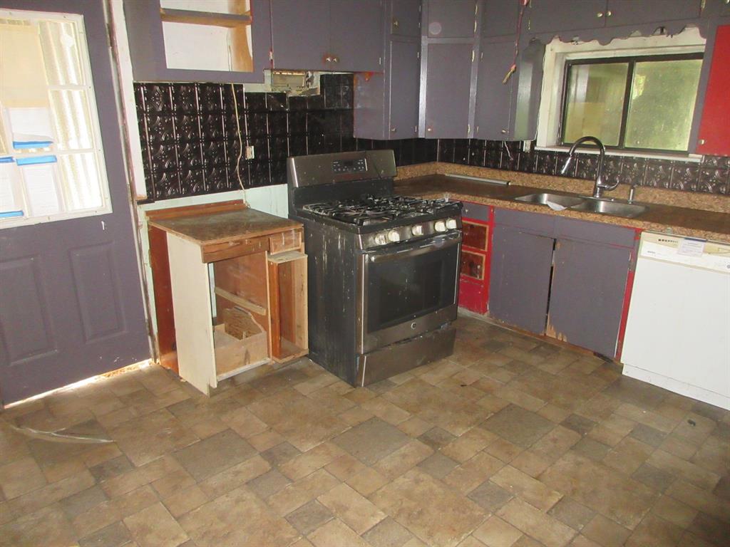 124 Sibley Street Property Photo 12