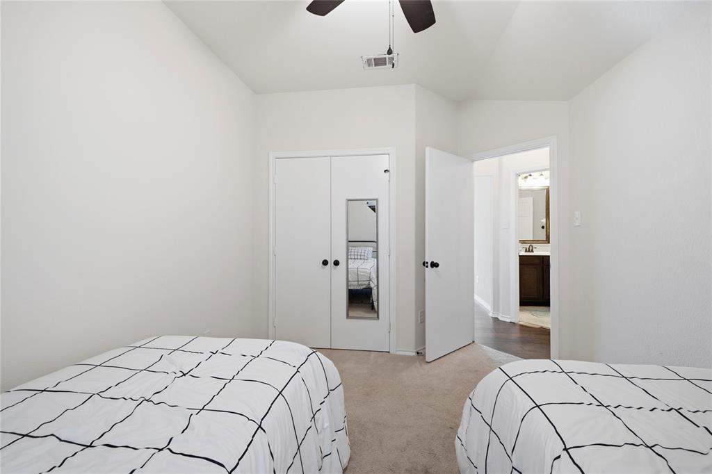 1003 Lakeshore Boulevard Property Photo 11