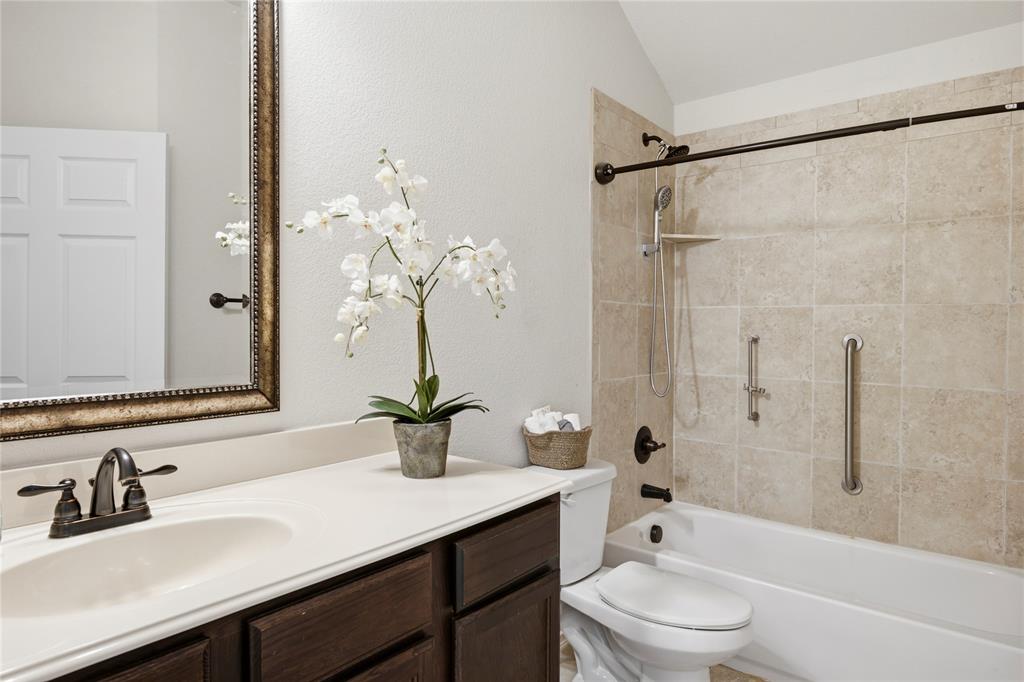 1003 Lakeshore Boulevard Property Photo 14