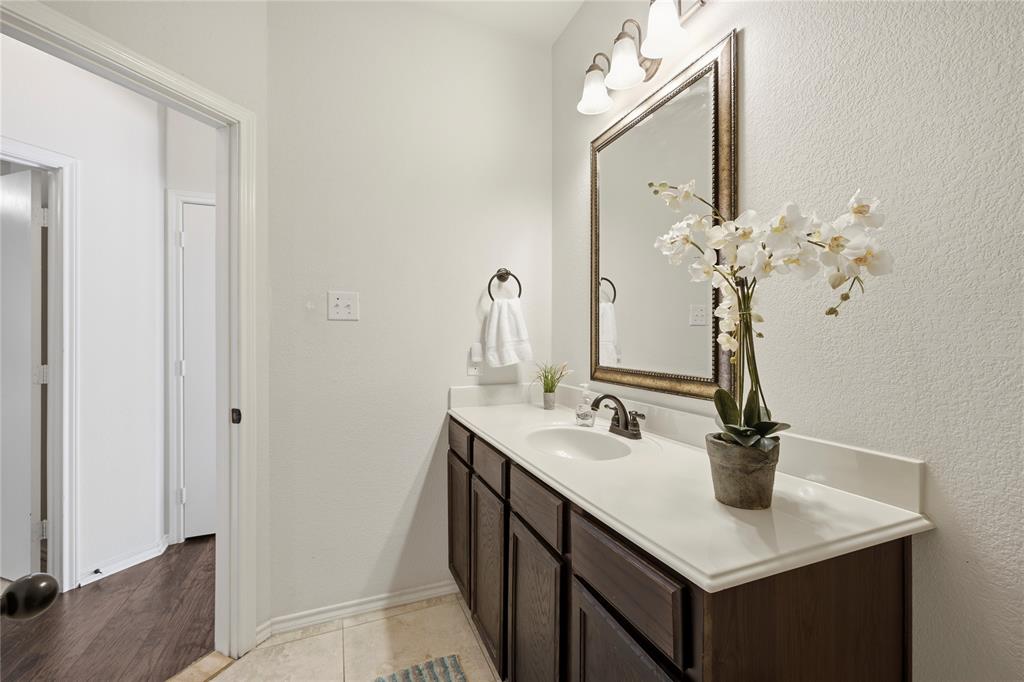 1003 Lakeshore Boulevard Property Photo 15
