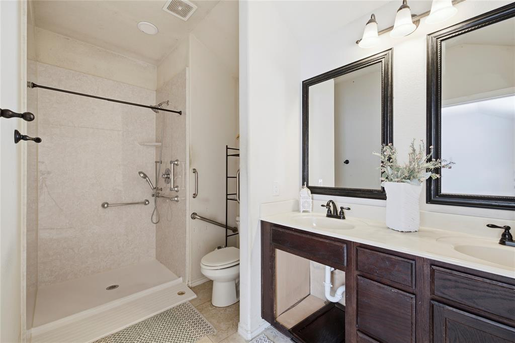 1003 Lakeshore Boulevard Property Photo 17