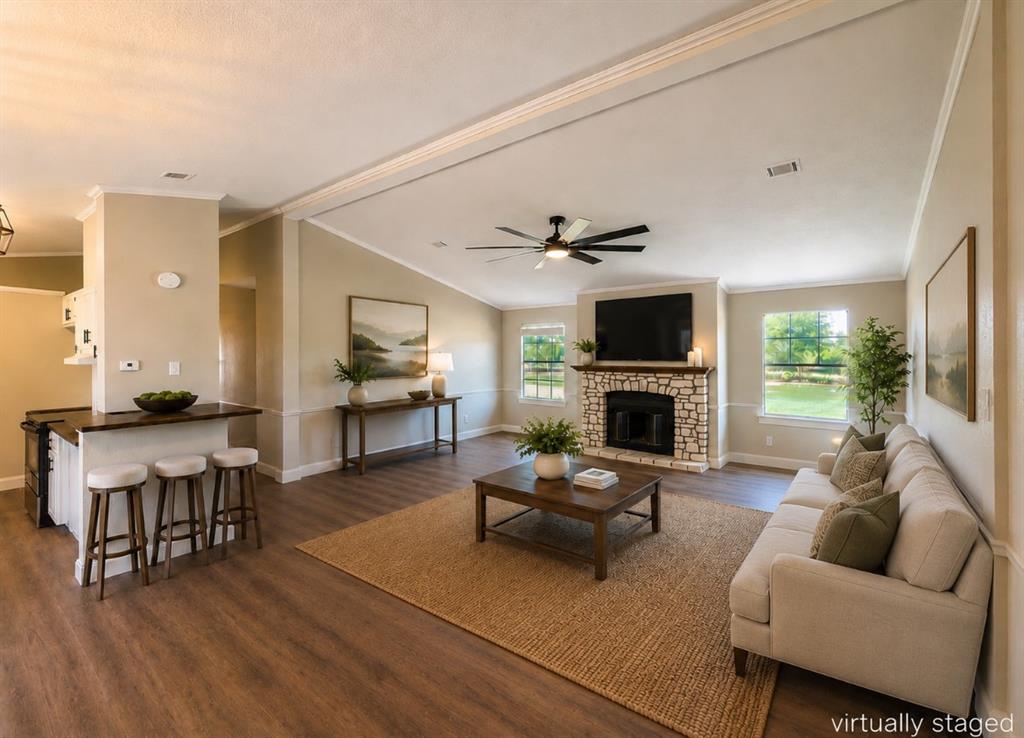 109 Brookshire Property Photo 5