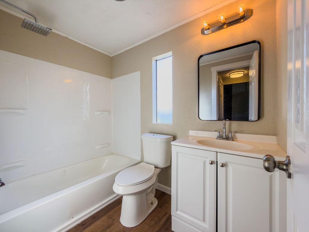 109 Brookshire Property Photo 13