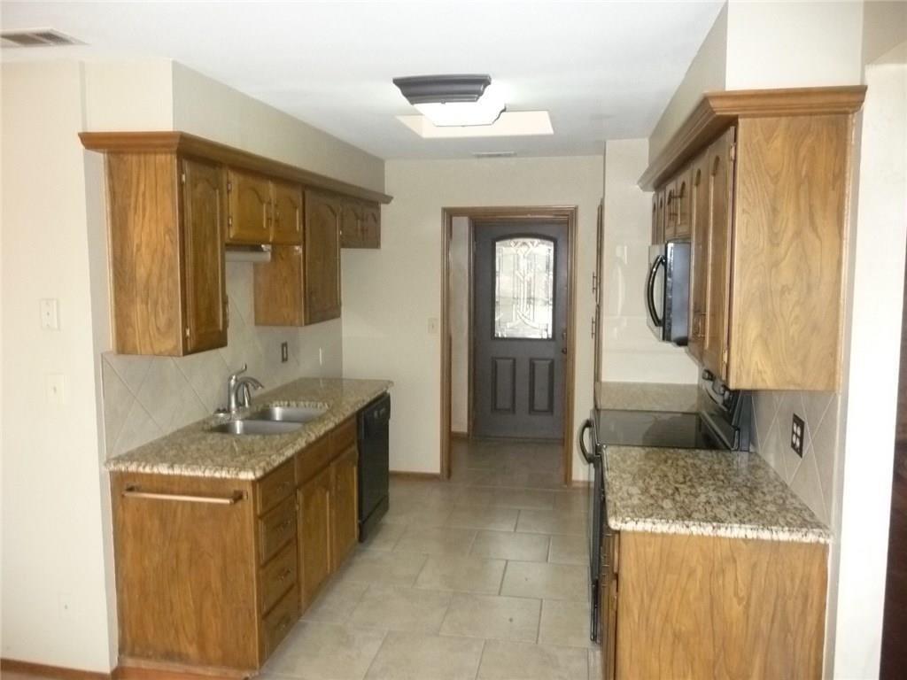 898 Ridgeview Road Property Photo 6