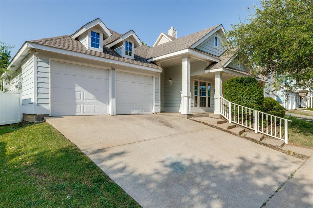 1504 Oakcrest Drive Property Photo 2