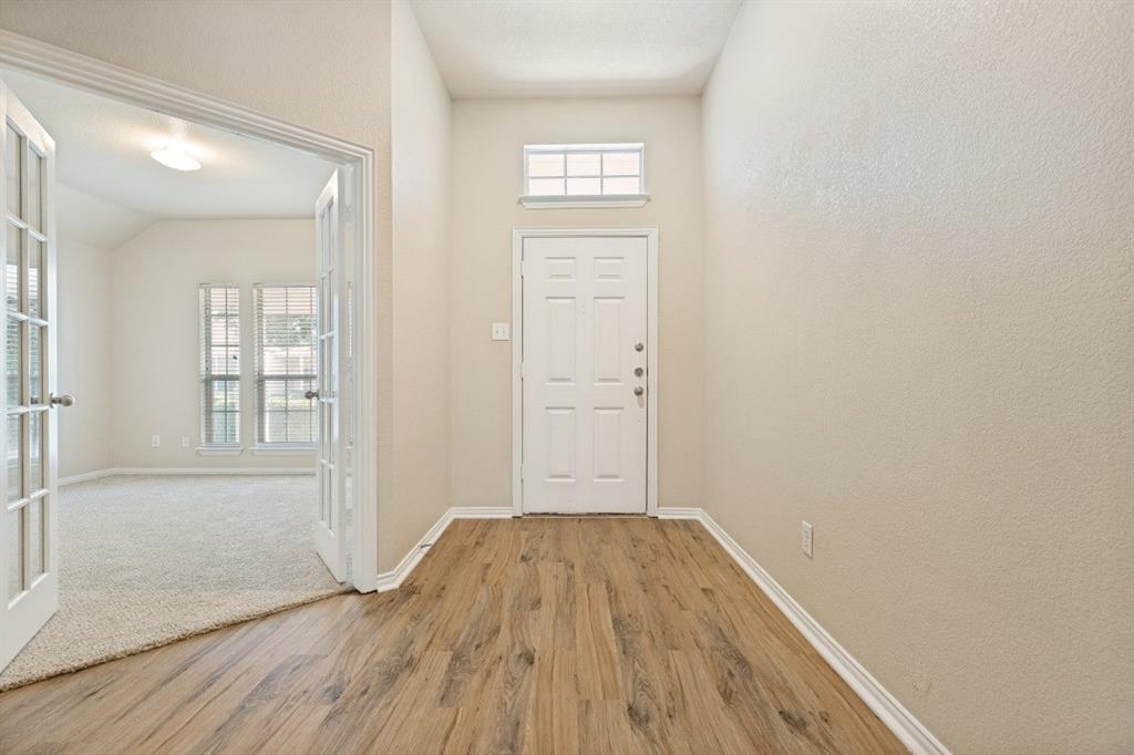1504 Oakcrest Drive Property Photo 5