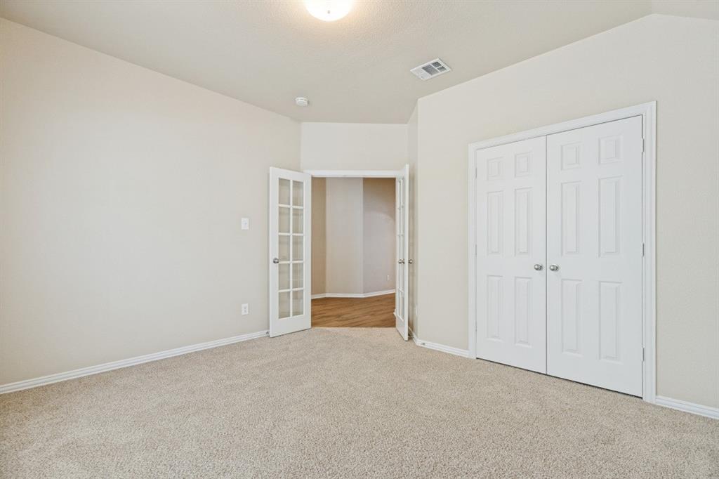 1504 Oakcrest Drive Property Photo 6