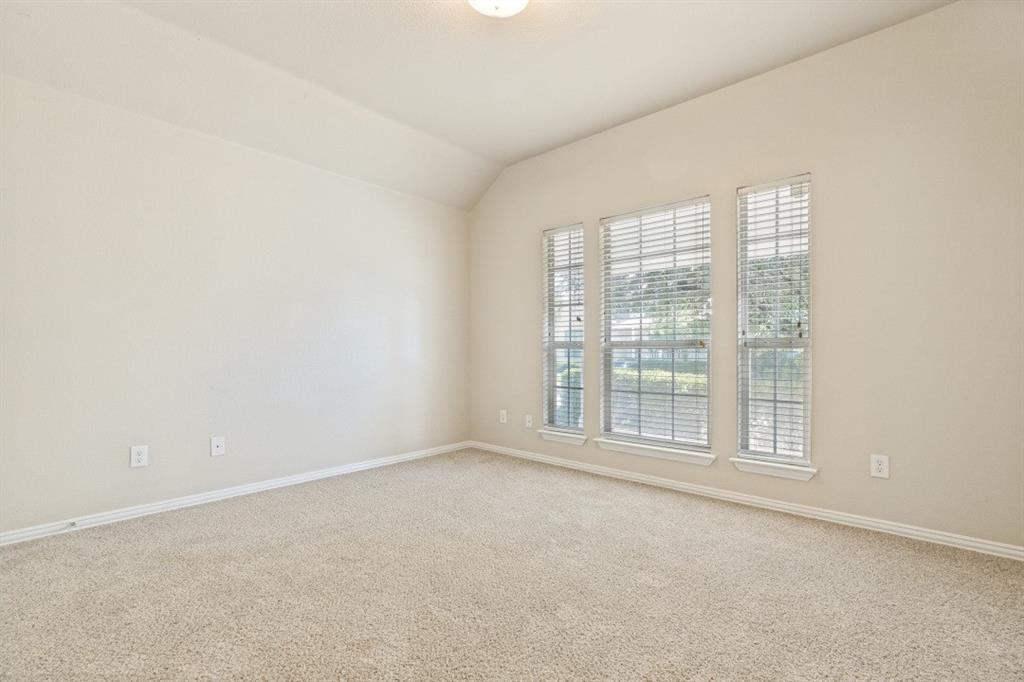 1504 Oakcrest Drive Property Photo 7