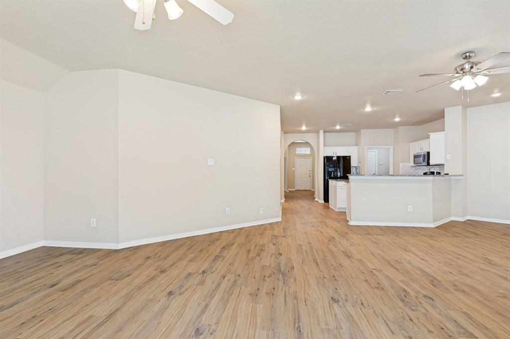 1504 Oakcrest Drive Property Photo 9