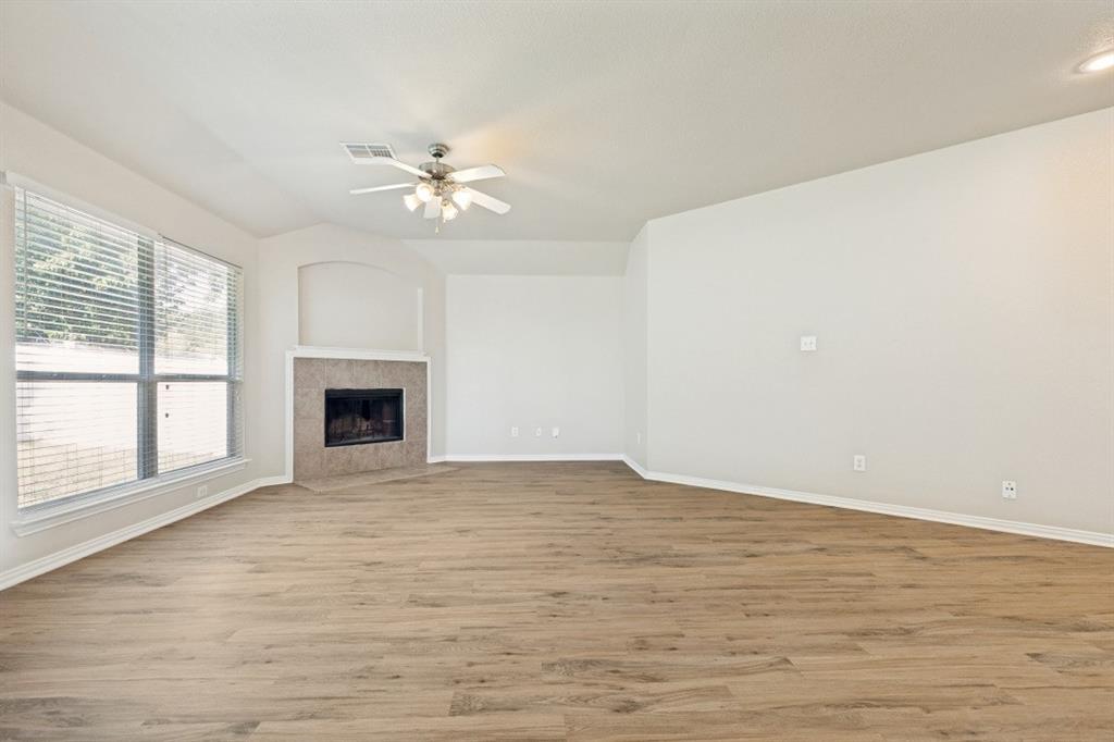 1504 Oakcrest Drive Property Photo 11