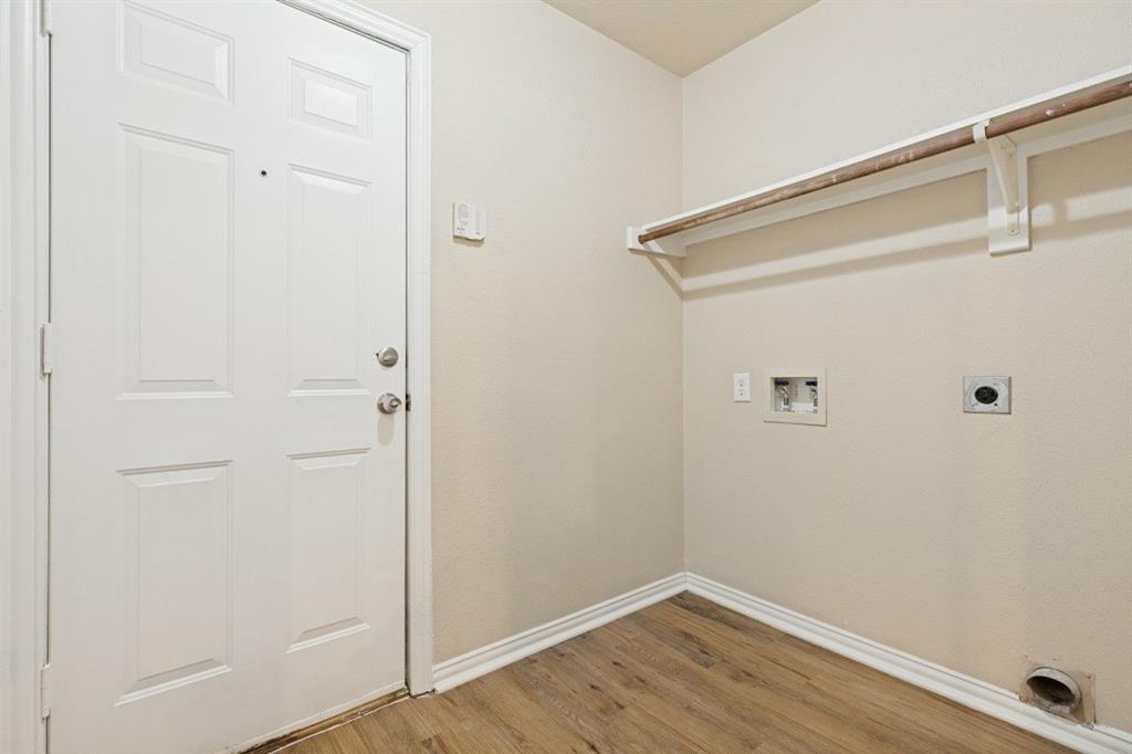 1504 Oakcrest Drive Property Photo 17