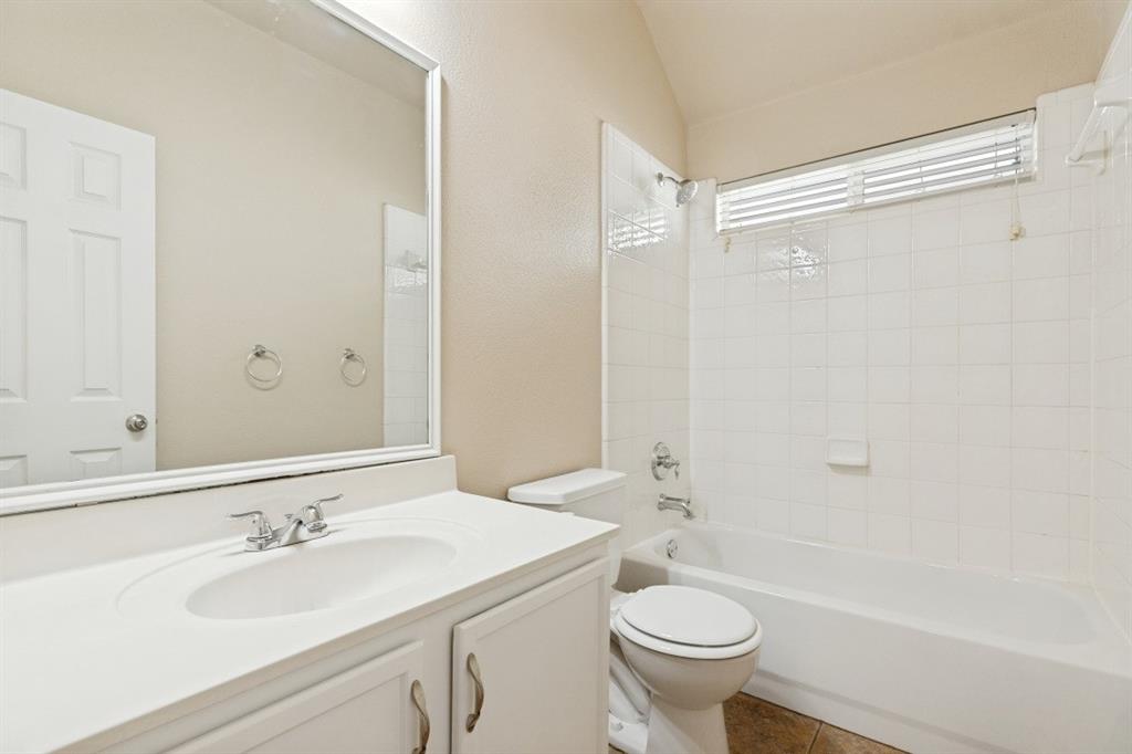 1504 Oakcrest Drive Property Photo 20