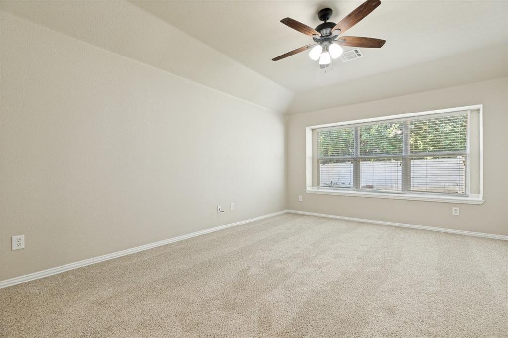 1504 Oakcrest Drive Property Photo 21
