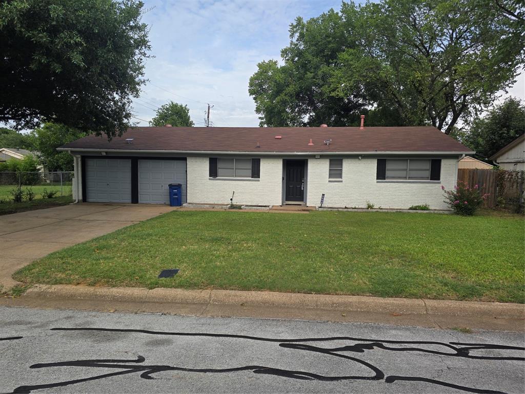 304 Salem Drive Property Photo 1