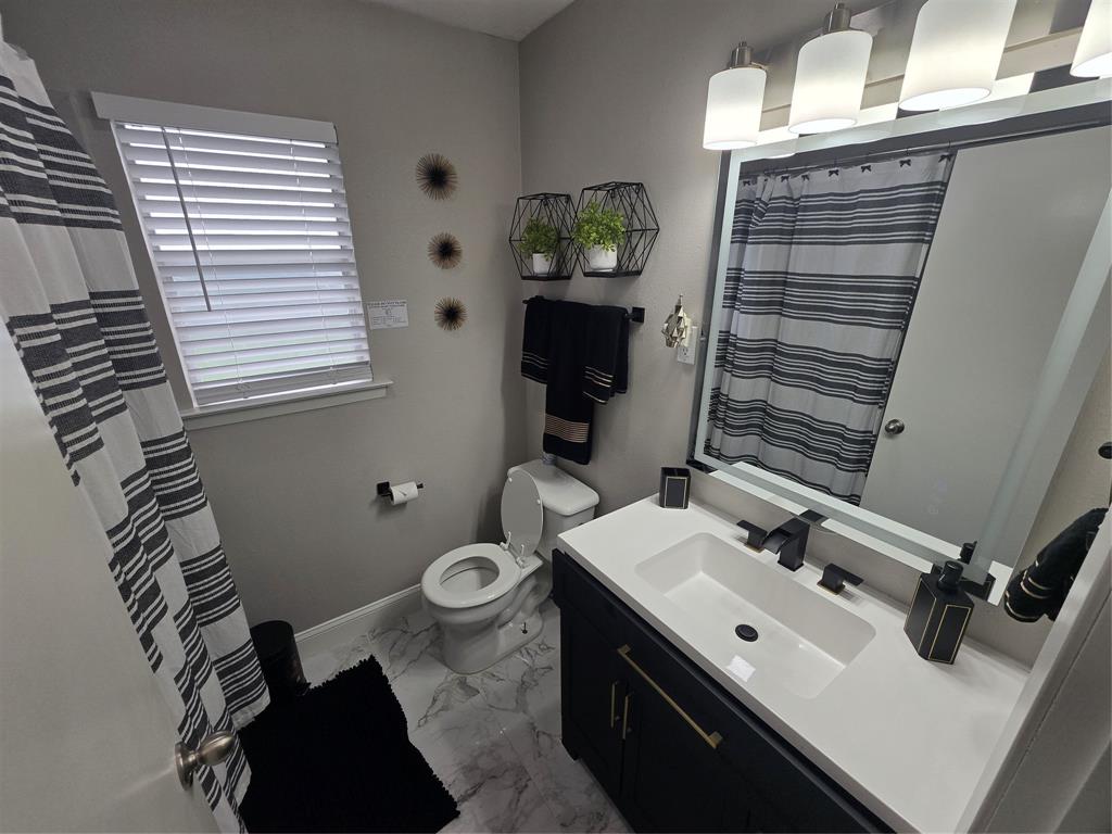 304 Salem Drive Property Photo 14