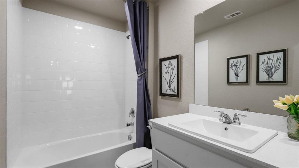 1049 Foxburg Drive Property Photo 33