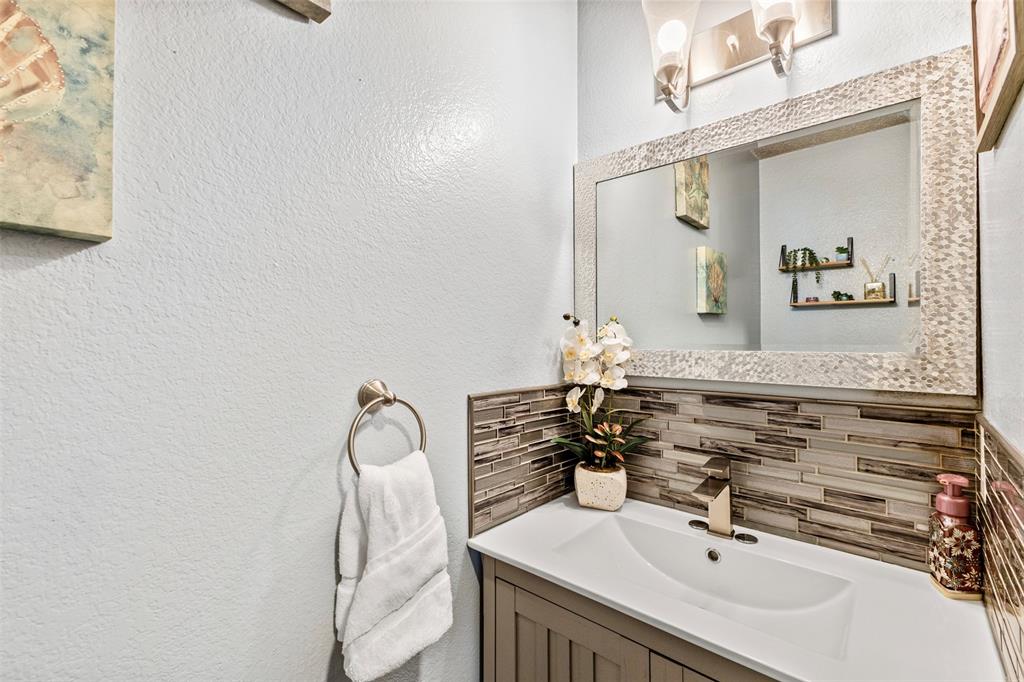 2924 Jamestown Drive Property Photo 14