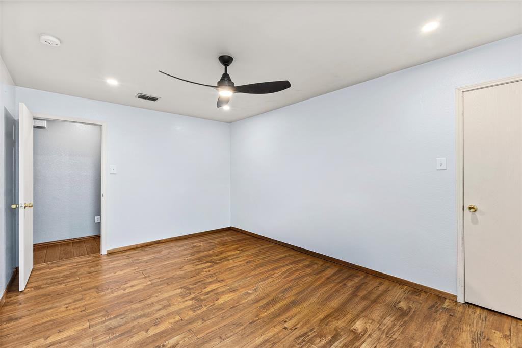 2924 Jamestown Drive Property Photo 28