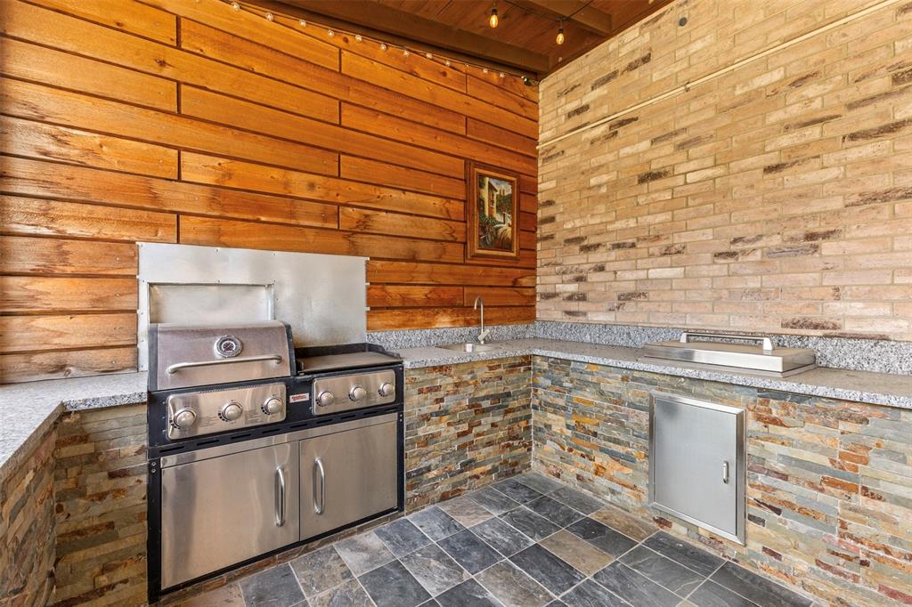2924 Jamestown Drive Property Photo 36