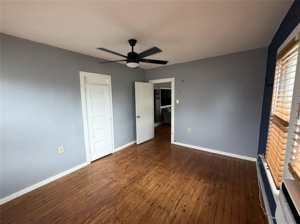 267 N Katy Road Property Photo 7