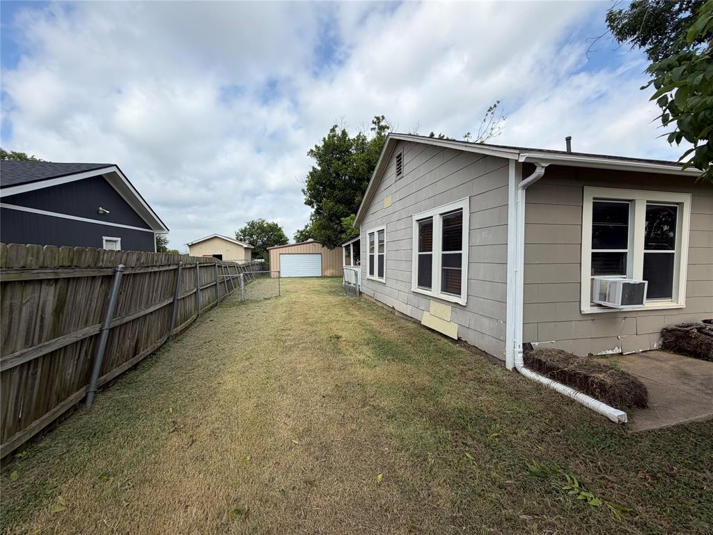 267 N Katy Road Property Photo 17