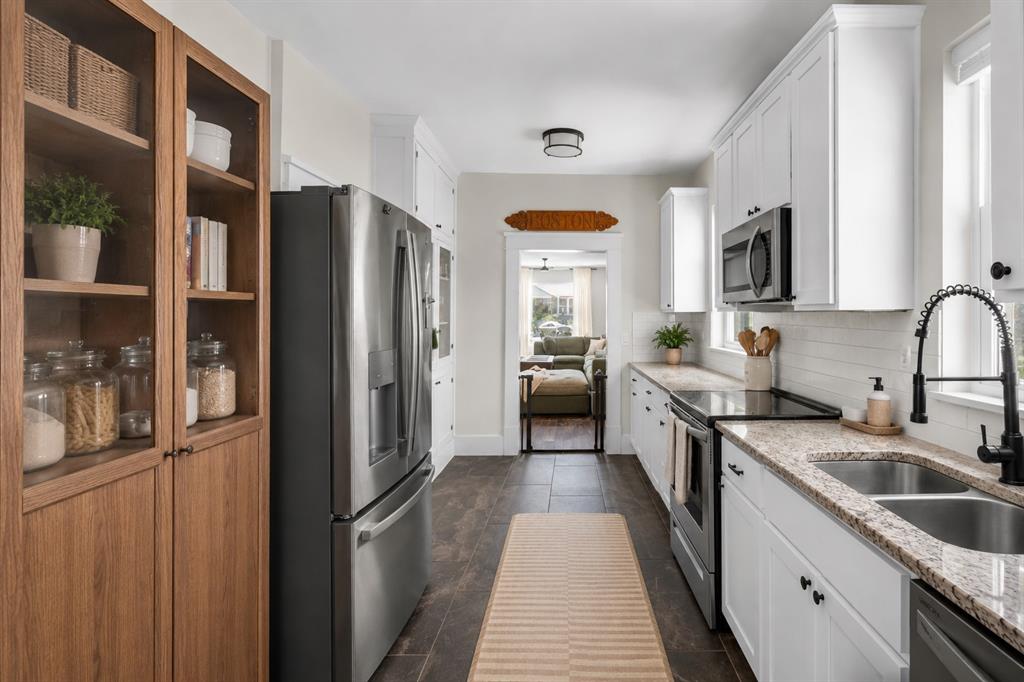 406 S Montreal Avenue Property Photo 9