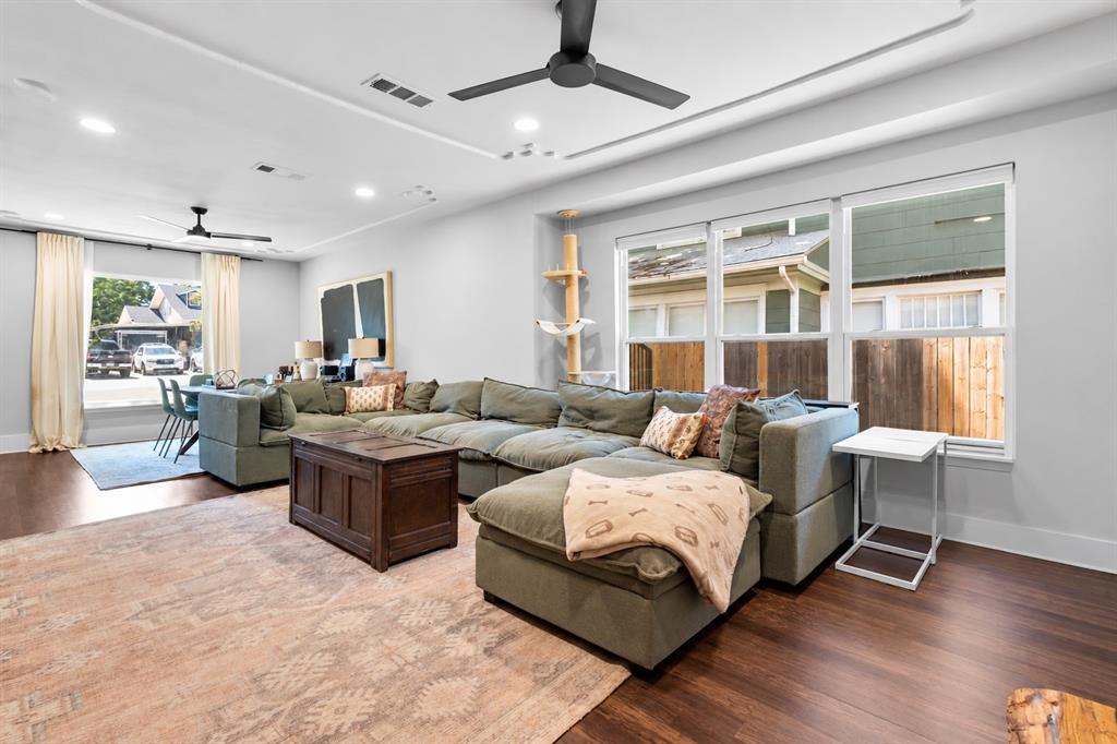 406 S Montreal Avenue Property Photo 10