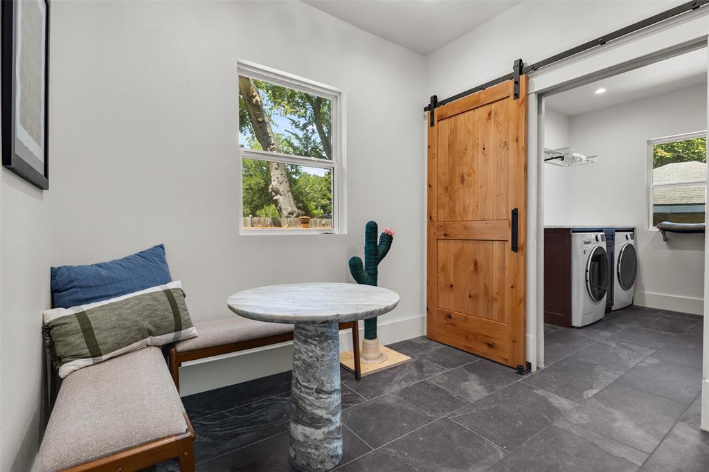 406 S Montreal Avenue Property Photo 13