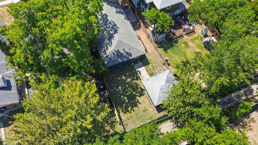 406 S Montreal Avenue Property Photo 30