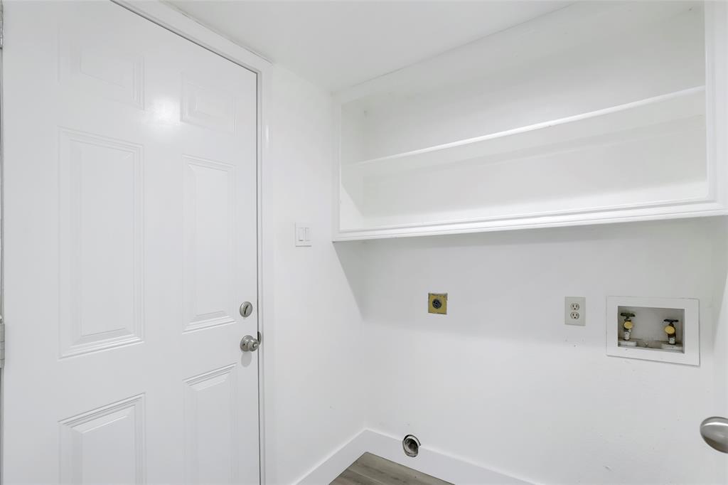 6817 Wickliff Trail Property Photo 25