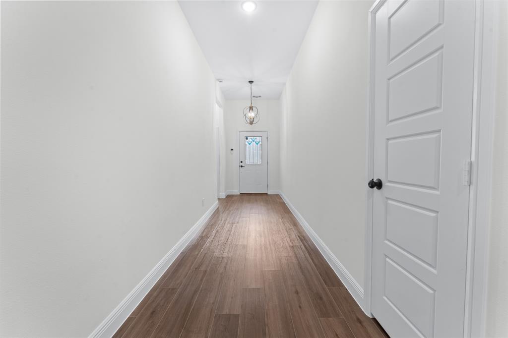 4507 Metropolitan Avenue Property Photo 2