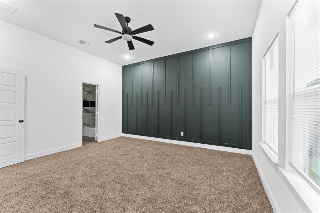4507 Metropolitan Avenue Property Photo 16