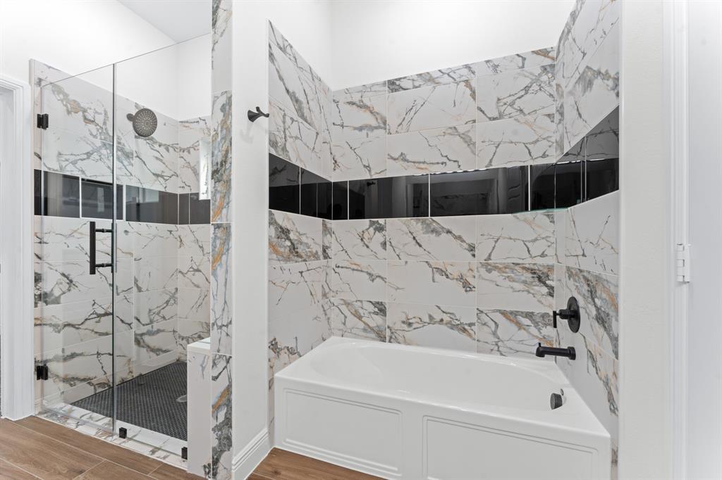 4507 Metropolitan Avenue Property Photo 17