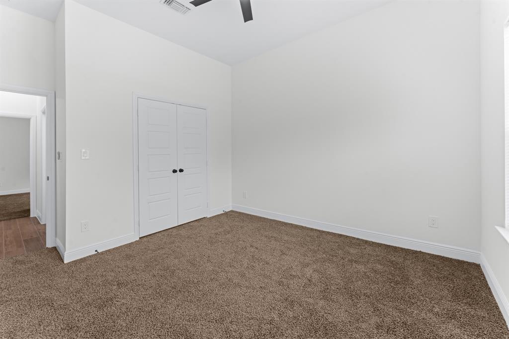 4507 Metropolitan Avenue Property Photo 20