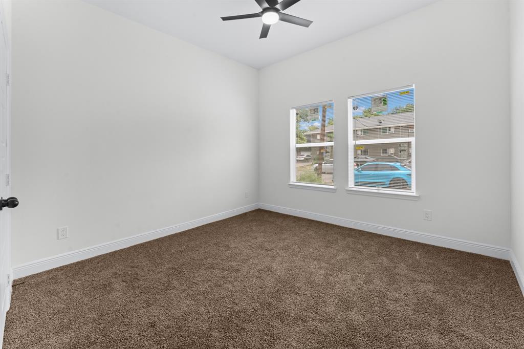 4507 Metropolitan Avenue Property Photo 21
