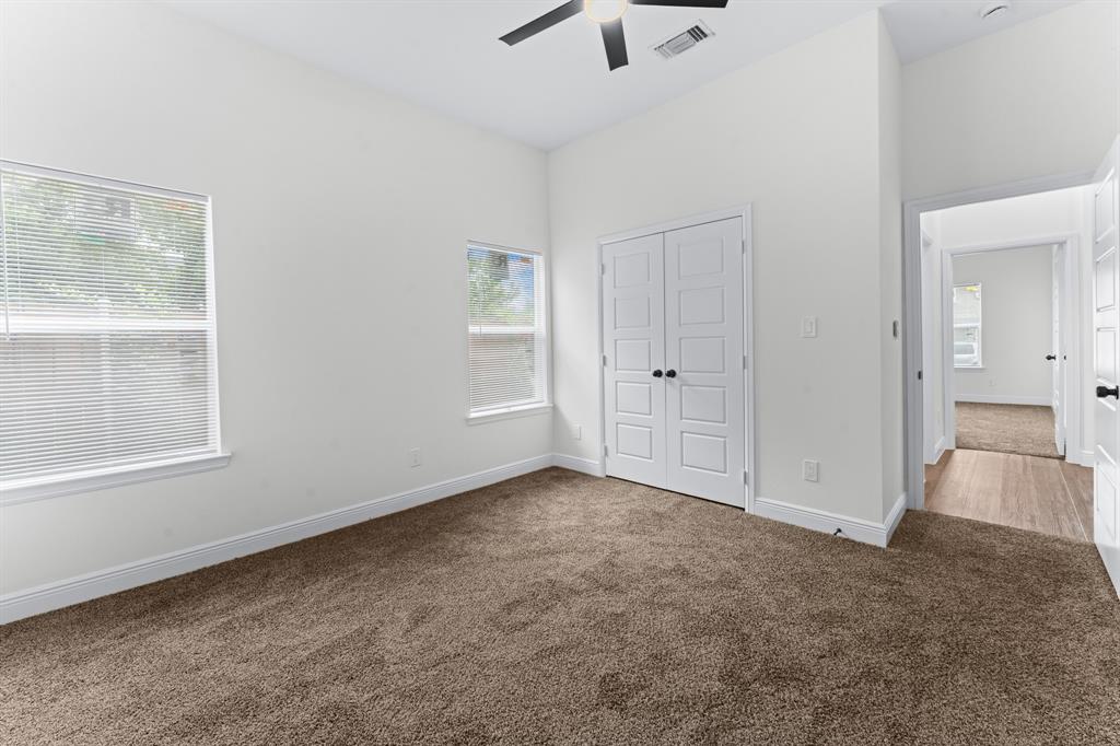 4507 Metropolitan Avenue Property Photo 24