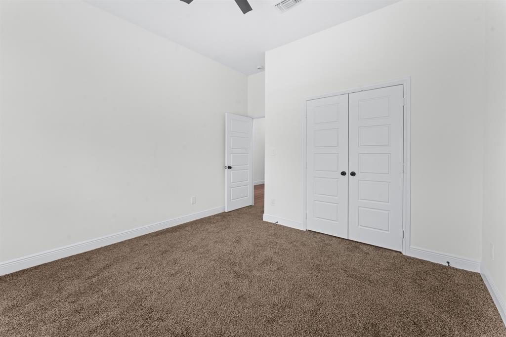 4507 Metropolitan Avenue Property Photo 25