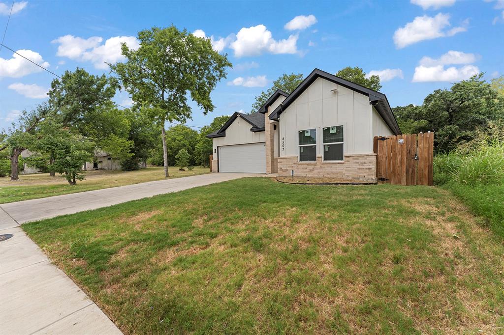 4507 Metropolitan Avenue Property Photo 33