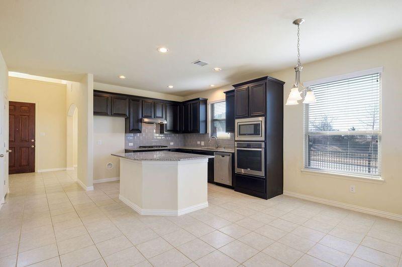 4001 Eaton Park Drive Property Photo 8