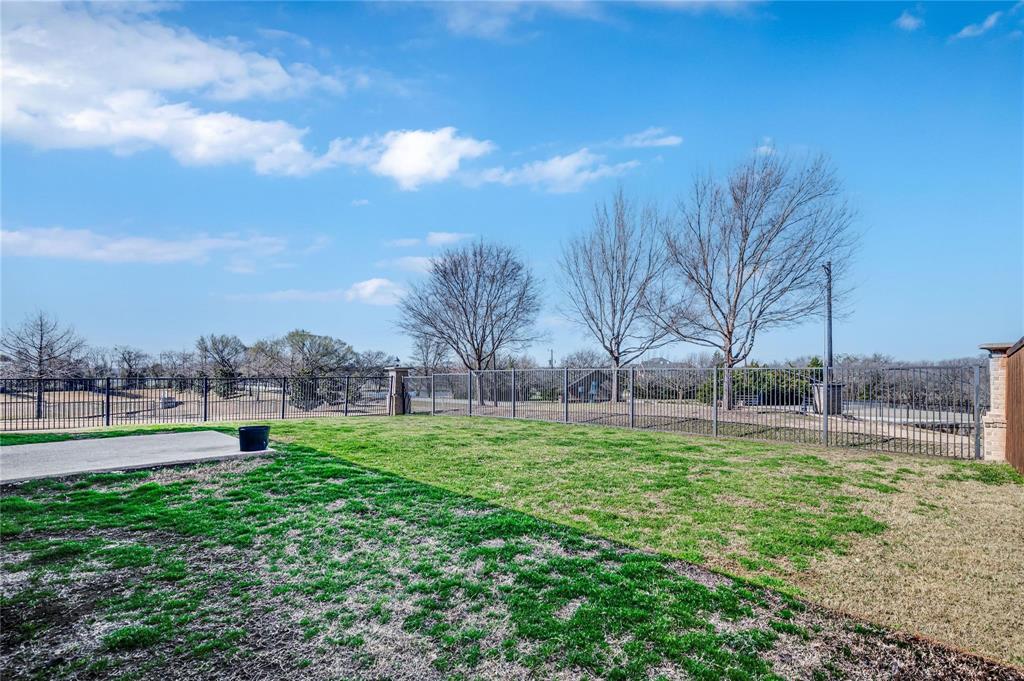 4001 Eaton Park Drive Property Photo 24
